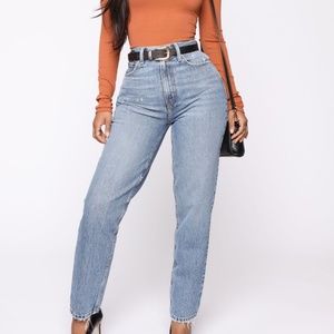 High Rise Mom Jeans - Medium Wash